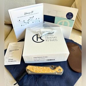 Chris reeves knives: seven a 31 large box elder Damascus